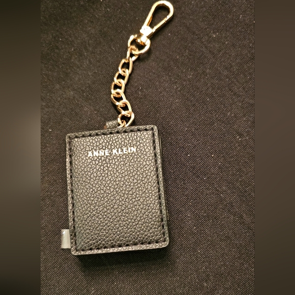 Anne Klein key for holder keychain - Picture 1 of 3